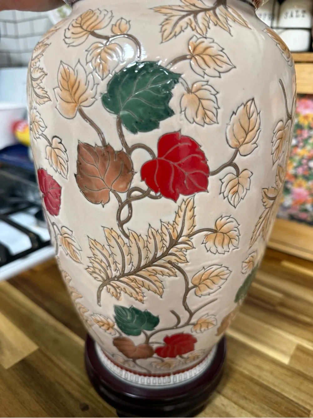 Source Unknown stylish ceramic